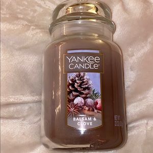 New Balsam & Cove Yankee Candle